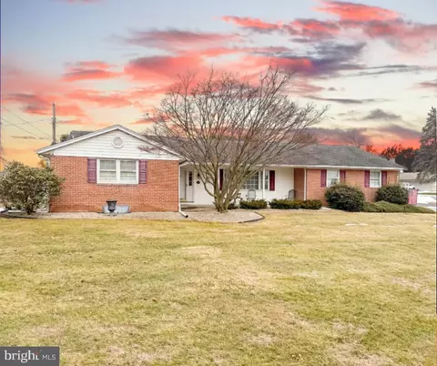 34 Acorn Cir, Chambersburg, PA 17202