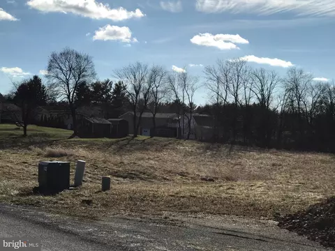 276 Sandoeshire, Chambersburg, PA 17201