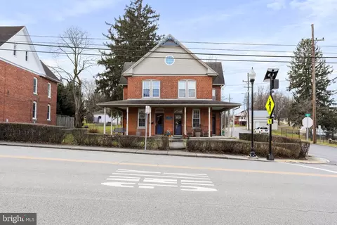 512 W W Main Street St, Waynesboro, PA 17268