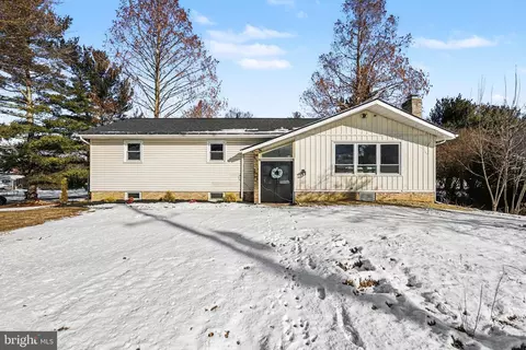 199 Wilkson Ln, Fayetteville, PA 17222
