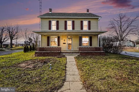 346 S S Park Ave, Mercersburg, PA 17236