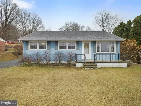 11412 Orchard Rd, Waynesboro, PA 17268