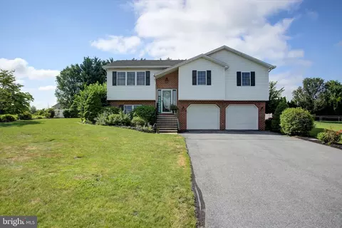 10482 Mapleton Rd, Shippensburg, PA 17257