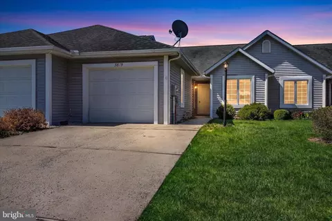 3819 Farmstead Dr, Fayetteville, PA 17222