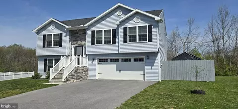 12291 Shelby Ave, Waynesboro, PA 17268