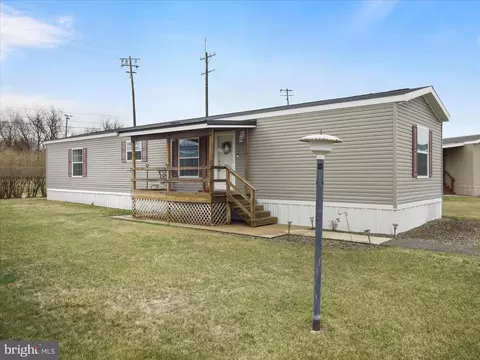 265 N Carlisle St #19, Greencastle, PA 17225