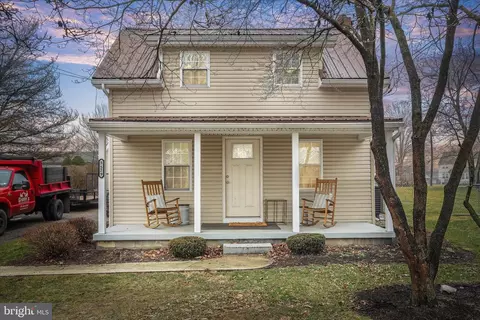 5529 Greenvillage Rd, Chambersburg, PA 17202