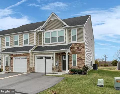 741 Raeann Dr, Greencastle, PA 17225