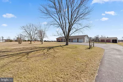 5470 Bino Rd, Greencastle, PA 17225