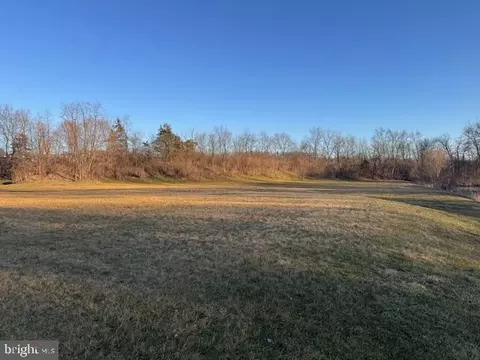 Meadowcreek Drive, Chambersburg, PA 17202