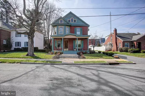 530 E Catherine St, Chambersburg, PA 17201