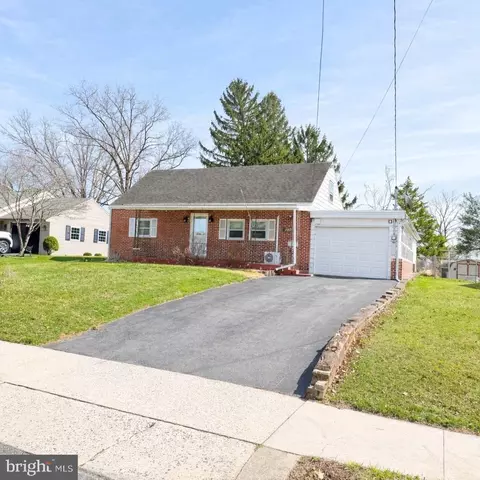 1842 Scotland Ave, Chambersburg, PA 17201
