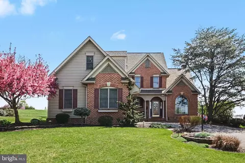 3439 Turnberry Dr, Chambersburg, PA 17202