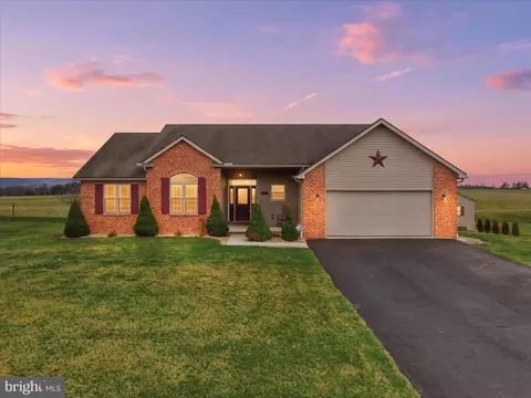 570 Starr Ave, Chambersburg, PA 17202