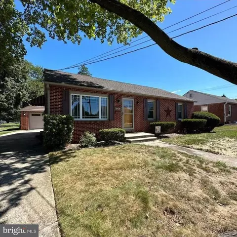 661 Guilford Ave, Chambersburg, PA 17201