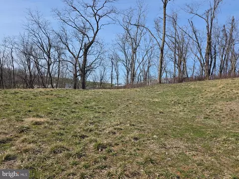 783 Third St W, Waynesboro, PA 17268