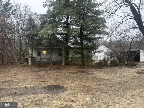 11352 Forge Hill Rd, Orrstown, PA 17244