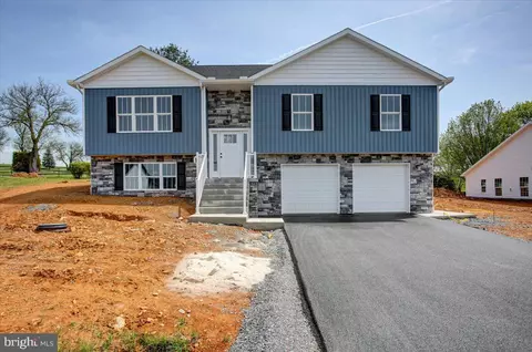 12372 Benning Ave, Waynesboro, PA 17268