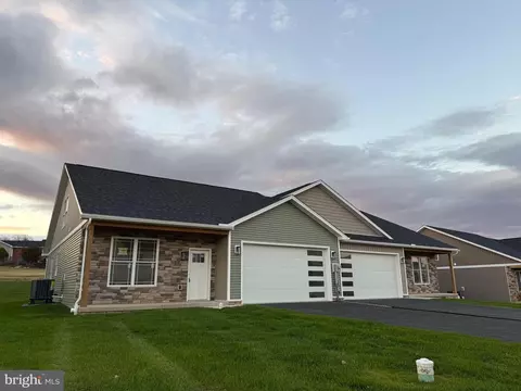 11823 Mystic Rock Ln S, Waynesboro, PA 17268