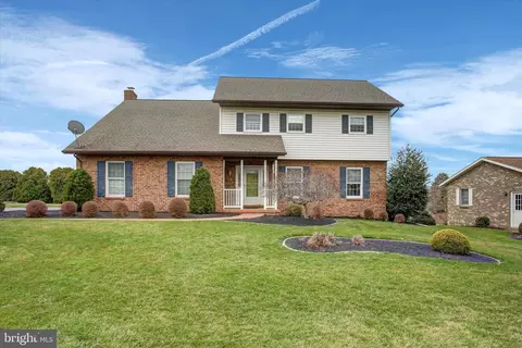 19 Obsidian Dr, Chambersburg, PA 17202