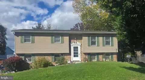 1047 Celeste Dr, Shippensburg, PA 17257