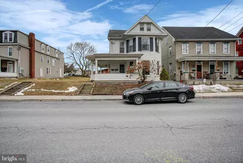 230 W Second St, Waynesboro, PA 17268
