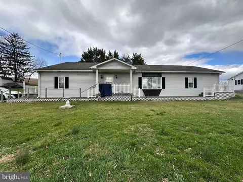 6395 Marsh Rd, Waynesboro, PA 17268