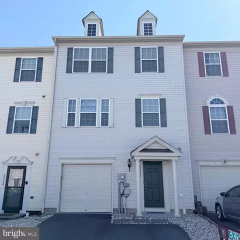 3361 Landmark Ct, Chambersburg, PA 17202