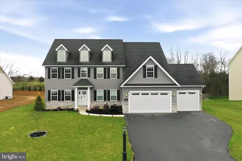 171 Delanie Dr, Greencastle, PA 17225