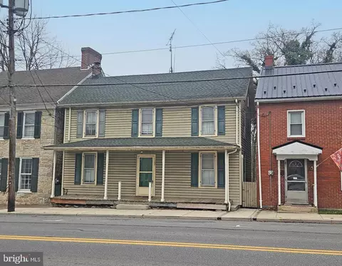 122 N Main St, Mercersburg, PA 17236