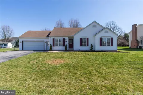 13212 Lenape Ln, Waynesboro, PA 17268