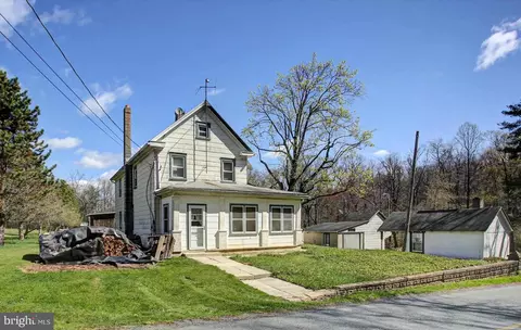 10549 Coral Ridge Rd, Fayetteville, PA 17222