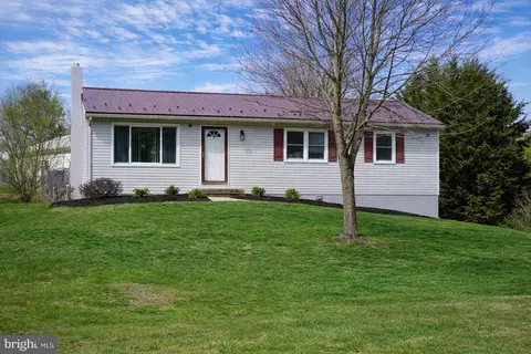 1089 Anthony Hwy, Chambersburg, PA 17202