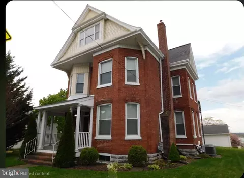 140 N Grant St, Waynesboro, PA 17268