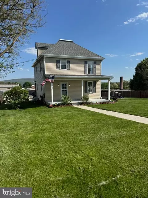 610 Ringgold St, Waynesboro, PA 17268