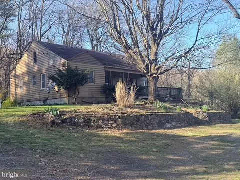 6054 Cornelius Ln, Fort Loudon, PA 17224