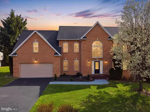 7980 Golf Vista Dr, Greencastle, PA 17225