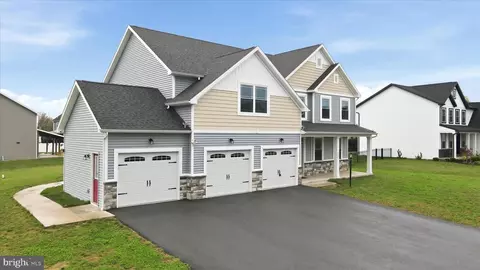 2503 Somerset Rd, Chambersburg, PA 17202