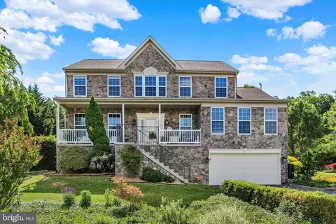 14114 Red Victoria Ct, Waynesboro, PA 17268