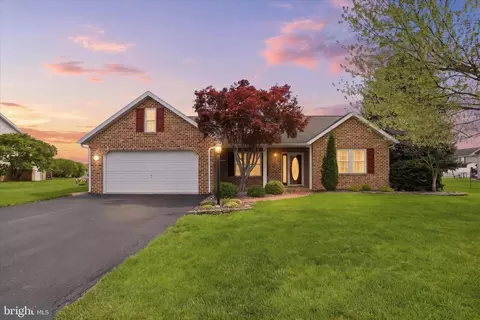 340 Suelinn Dr, Chambersburg, PA 17201