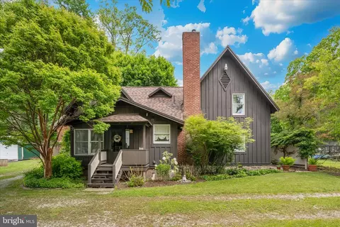 14775 Charmian Rd #1, Blue Ridge Summit, PA 17214