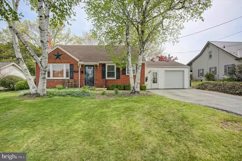 374 Glen St, Chambersburg, PA 17201
