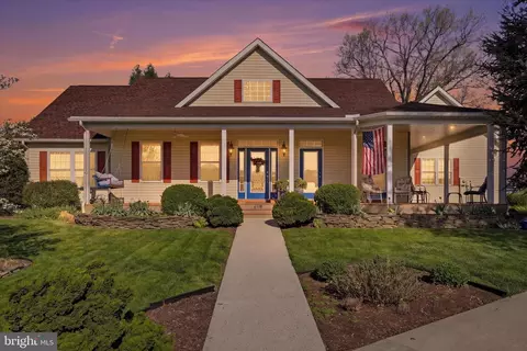 6518 Bent Oak Dr, Fayetteville, PA 17222