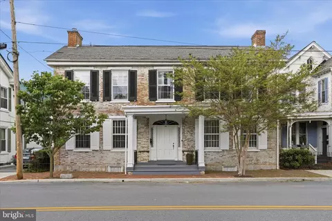 46 N Carlisle St, Greencastle, PA 17225