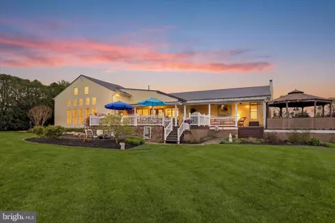 10678 Scenic View Dr, Greencastle, PA 17225