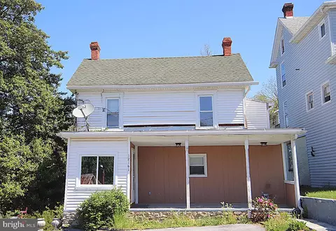 12161 Broad St, Waynesboro, PA 17268