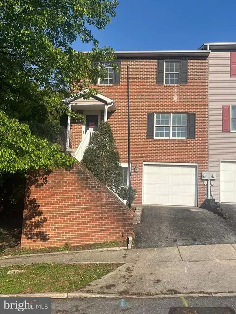 150 S S Price Ave, Waynesboro, PA 17268