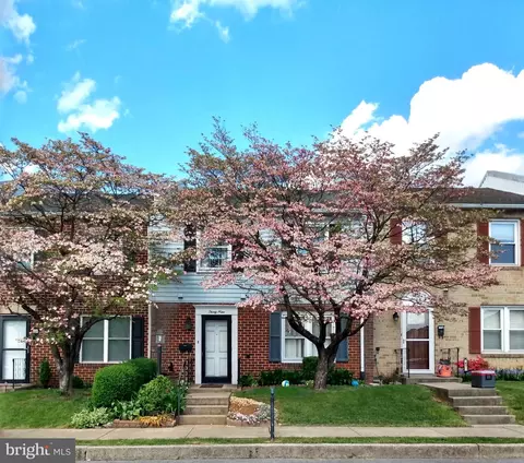 39 William Penn Dr, Chambersburg, PA 17201