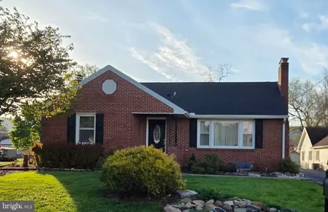 411 Greenwood Ave, Mont Alto, PA 17237