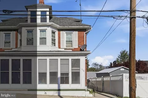 408 Fairview Ave, Waynesboro, PA 17268